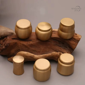Boîte en cuivre pour encens avec couvercle