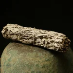 Sauge blanche en bâtons pour rituels et méditation