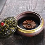 Accessoire zen pour diffusion d'encens apaisant