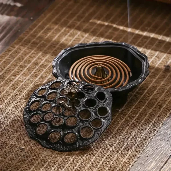 bruleur-d-encens-lotus-en-laiton-decoratif-zen-et-yoga-1 Brûleur d'encens Lotus en laiton décoratif pour une ambiance zen