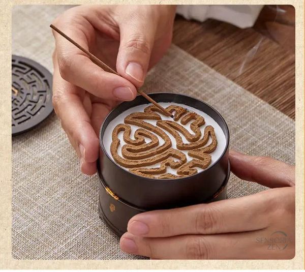 Brûleur d'encens en métal avec design unique