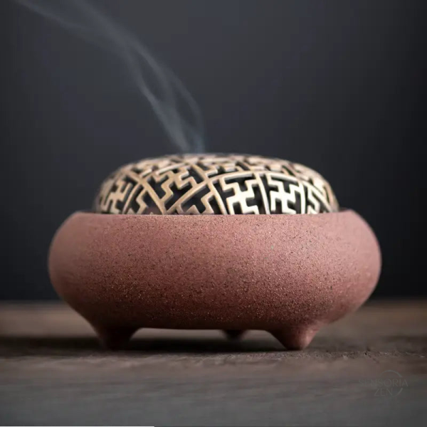Trépied pour encens, design artisanal unique