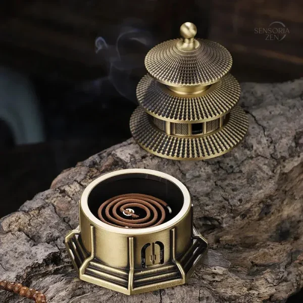 Brûleur d'encens en laiton au style antique