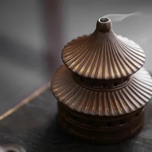Brûleur d'encens zen, design pagode élégant