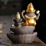 Élégante cascade d'encens pour ambiance zen