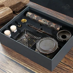 Coffret Brûleur d’Encens Pagode Japonaise en alliage ancien