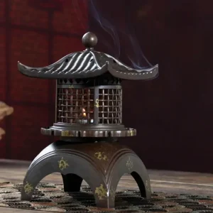 Brûleur d’encens design pagode pour une ambiance zen