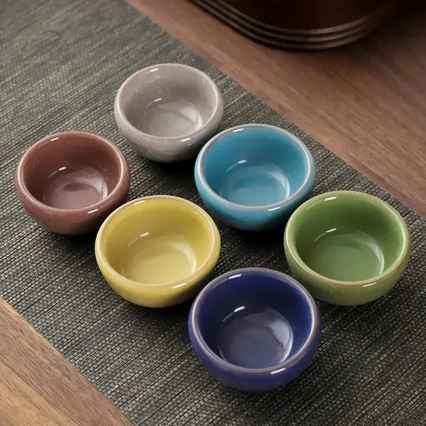 Théière en céramique craquelée avec 6 tasses assorties