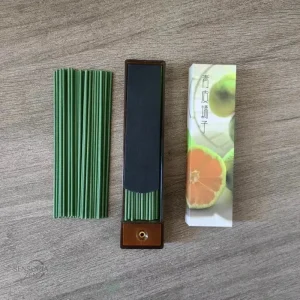 Porte-encens en bois pour bâtons d'encens