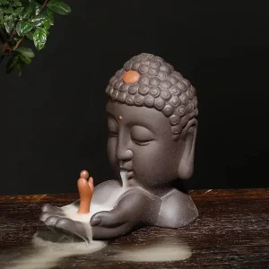 Fontaine zen en forme de main, parfaite pour méditation