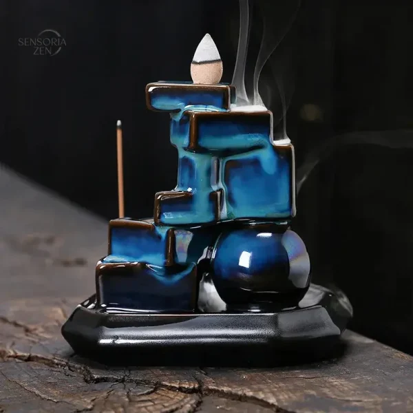 Artisanat céramique : fontaine d'encens géométrique