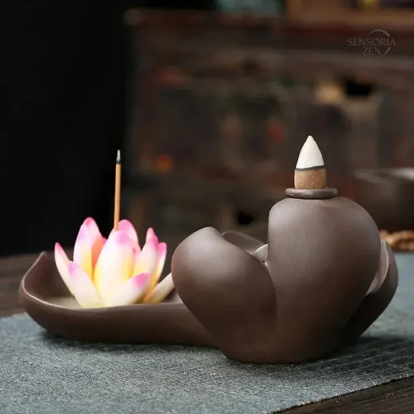 Cascade d’Encens porte-bâton avec design lotus apaisant