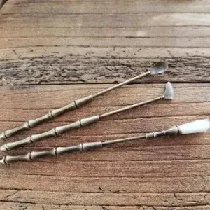 Accessoires encens en cuivre au design rétro