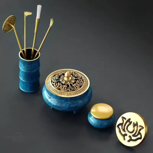 Coffret d’encens en cuivre et bleu élégant