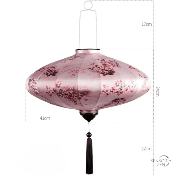 Élégante lanterne chinoise en soie colorée