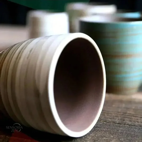 Mug zen en céramique, design en grès craquelé