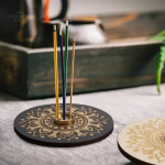 Support encens en bois, design zen et compact