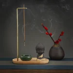 Porte-bâtons encens petit moine en laiton et bois