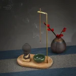 Accessoire encens petit moine en laiton, décoration spirituelle