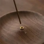 Accessoire zen, porte-encens en bois massif