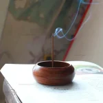 Accessoire encens, bois de rose, support pratique et esthétique