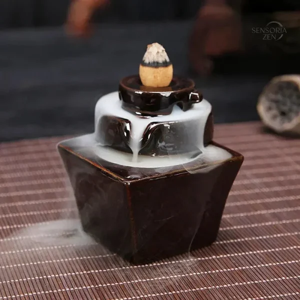 Cascade d'encens pour méditation efficace