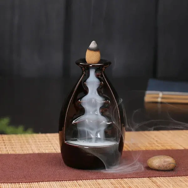 Cascade d'encens, design unique et épuré