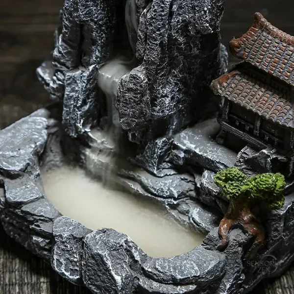 Fontaine d'encens zen en forme de montagne pour méditation