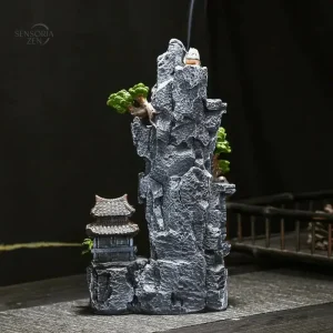 Décoration porte-encens avec cascade pour un intérieur apaisant