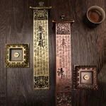 Support à encens pagode avec calligraphie, style zen