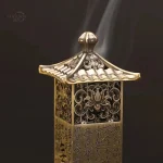 Porte-encens en forme de pagode pour ambiance apaisante