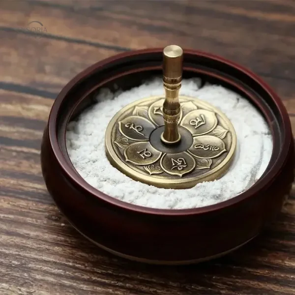 Accessoire d'encens en cuivre gravé
