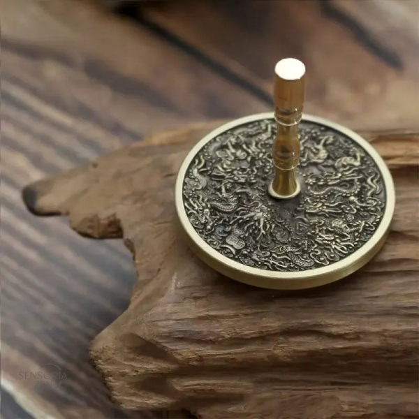 Presse-cendre design Dragon Lotus