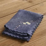 Kit d'encens avec serviette brodée artisanale