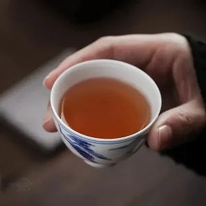 Tasses chinoises traditionnelles pour le thé en porcelaine