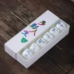 Tasses en porcelaine classique pour une expérience de thé