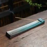 Porte-encens décoratif en céramique inspiré de la nature