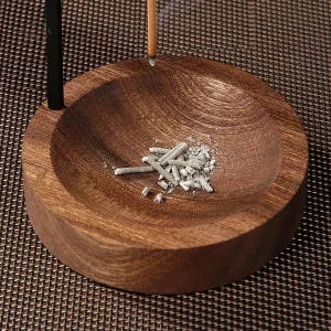 Accessoire zen en bois et métal, décor chinois
