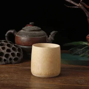 Tasse en bambou naturel, design artisanal élégant